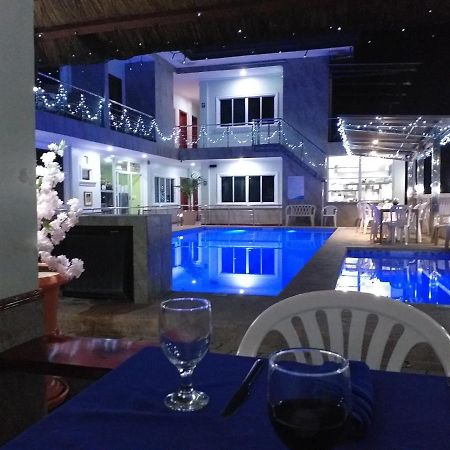 Ocean Breeze Resort Toledo Exterior foto